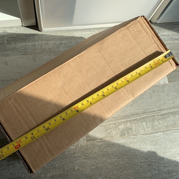 Nadine MERABI Logo Primted Packaging Cardboard Box - Picture 8 of 9
